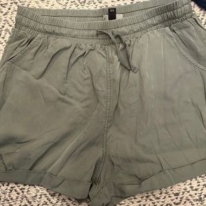 Pull on shorts